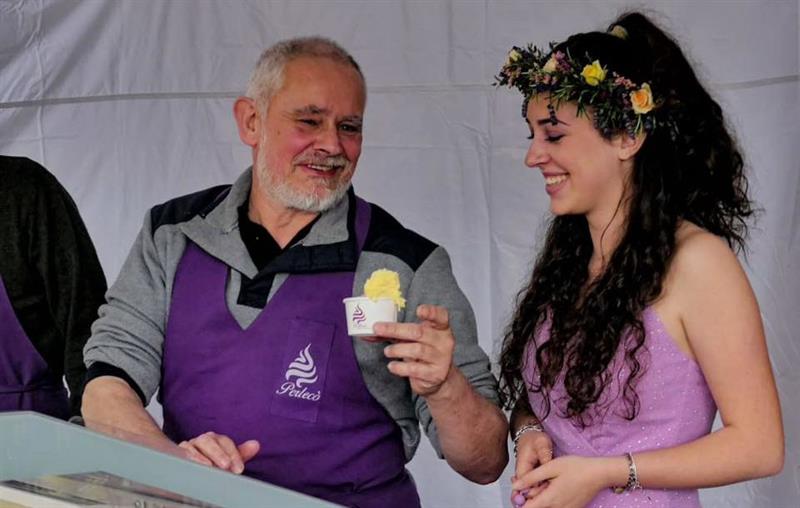 Aldo Demichelis della gelateria Perlecò Ambasciatore della Lavanda IMPERIA Aldo Demichelis della gelateria Perlecò Ambasciatore della Lavanda IMPERIA